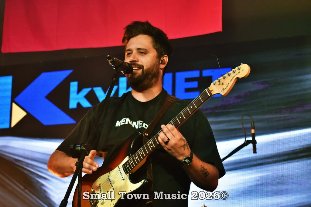 Coenie Naude performing at Innibos Nasionale Kunstefees in Nelspruit July 2026 - photo by Small Town Music